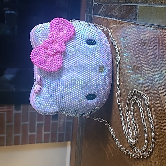 Hello Kitty Rhinestone Bag - Picture 2 of 16